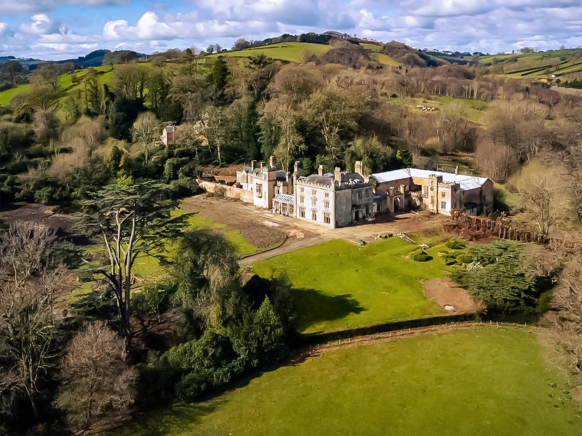 Apartment At Llanerchydol Hall 威尔斯浦 外观 照片