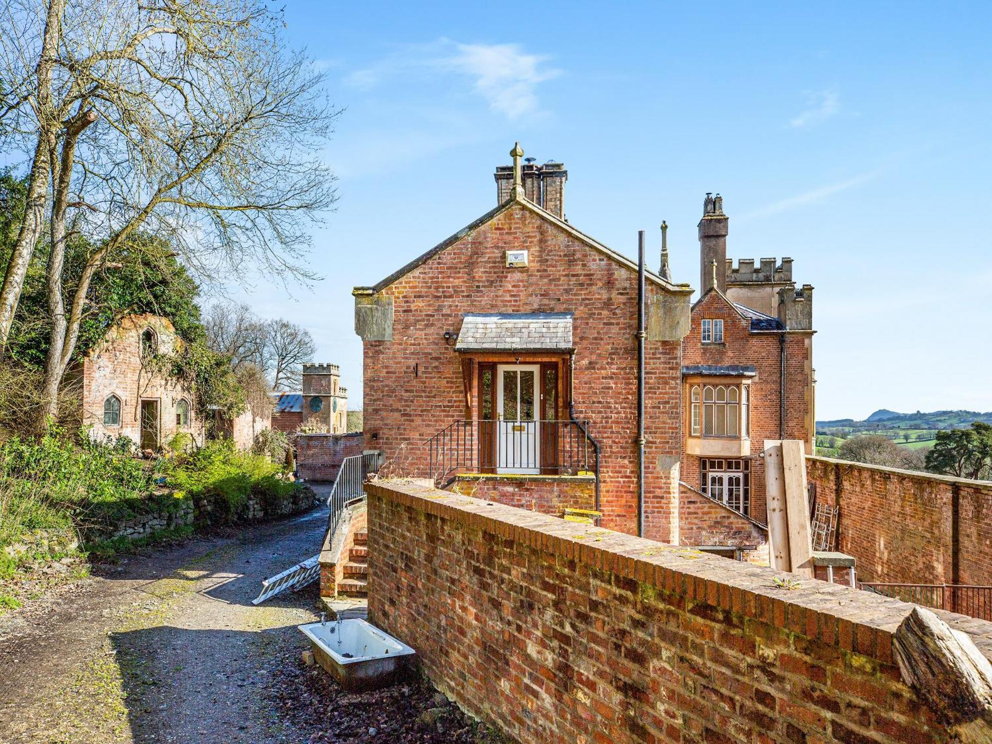 Apartment At Llanerchydol Hall 威尔斯浦 外观 照片